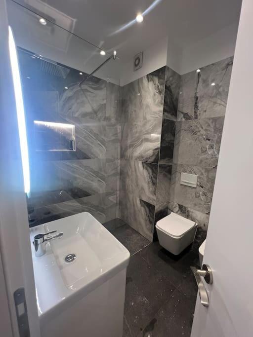 Apartamento Modern New Near Tirana